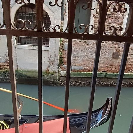 Ca Del Gambero Canal View Венеция Екстериор снимка